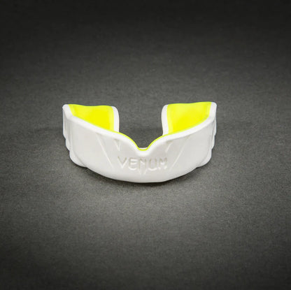 Bucal Venum Challenger (Blanco / Amarillo) (Disponible en Costa Rica)