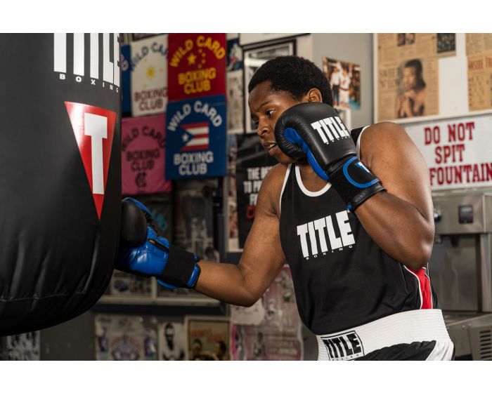 Guantes de Box Title Dynamic Strike (Negro / Azul) (Disponible por Encargo)